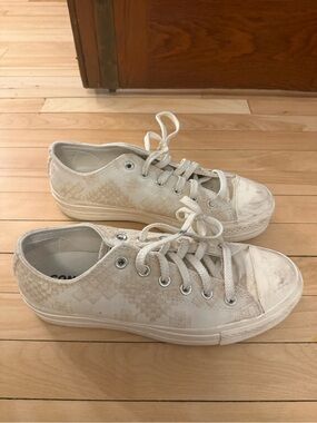 Low-Top Canvas Sneakers in Off-White